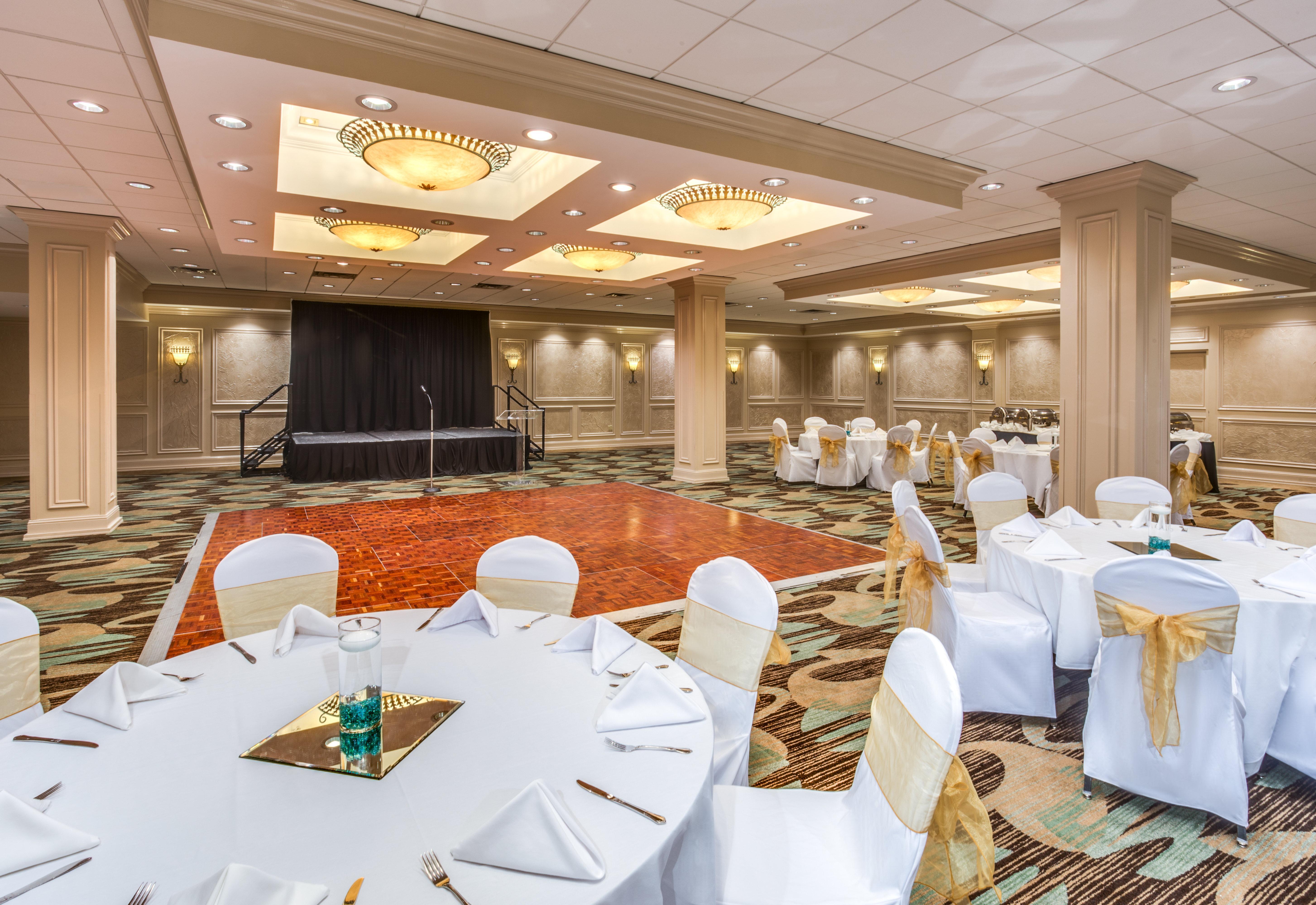 Crowne Plaza Executive Center Baton Rouge By Ihg Hotel Bagian luar foto