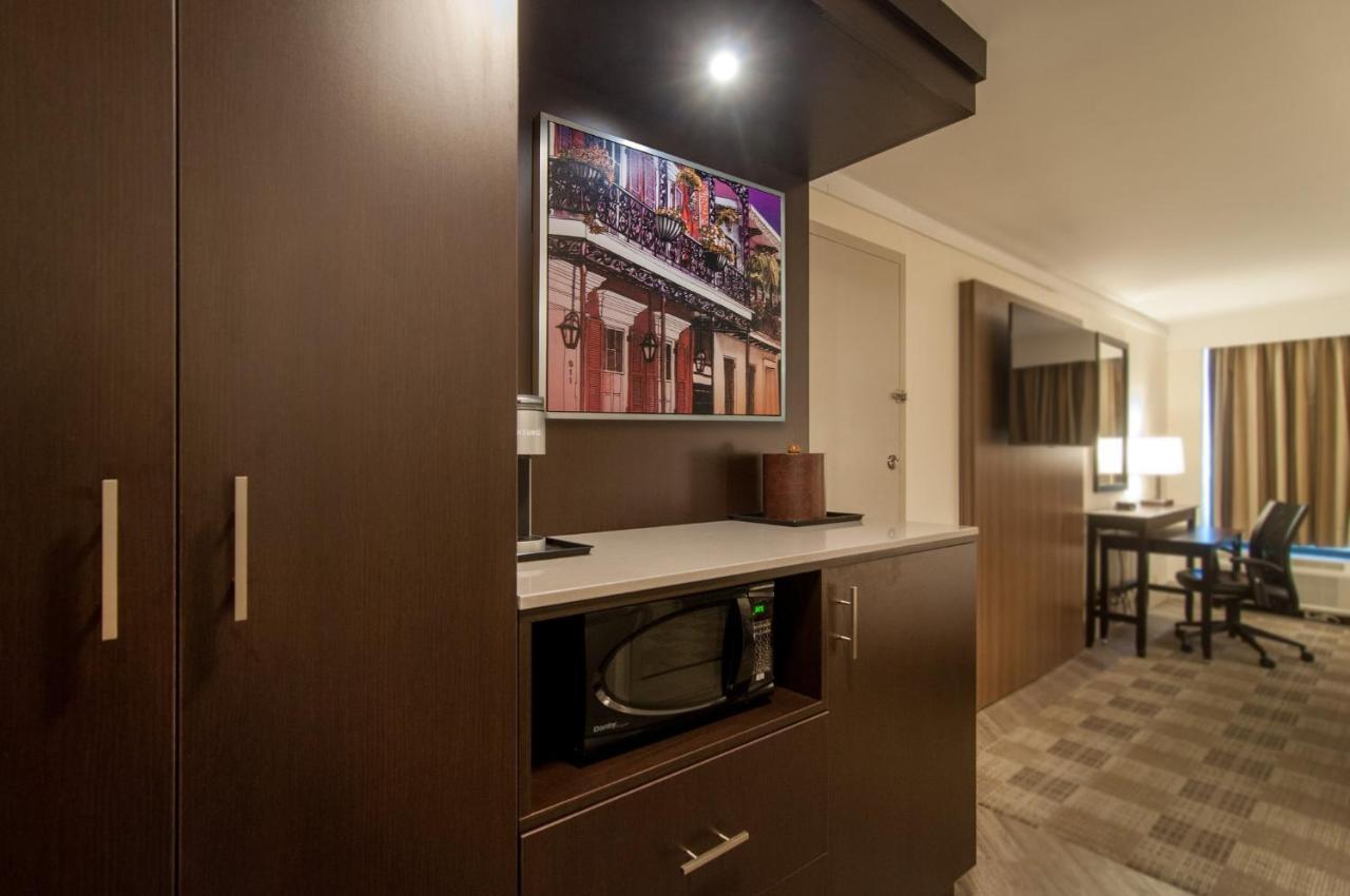 Crowne Plaza Executive Center Baton Rouge By Ihg Hotel Bagian luar foto