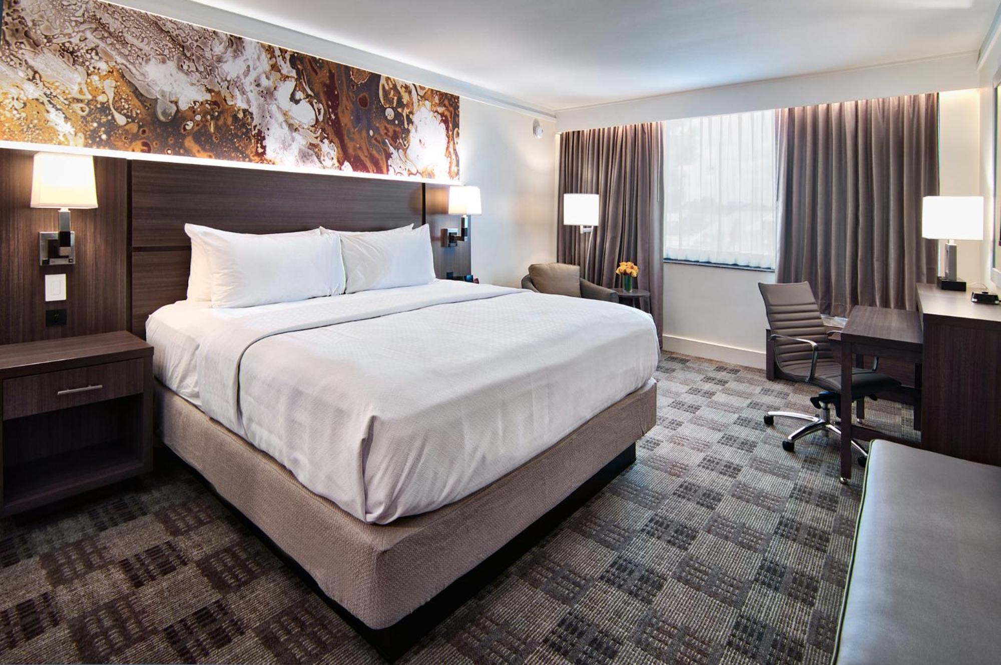Crowne Plaza Executive Center Baton Rouge By Ihg Hotel Bagian luar foto