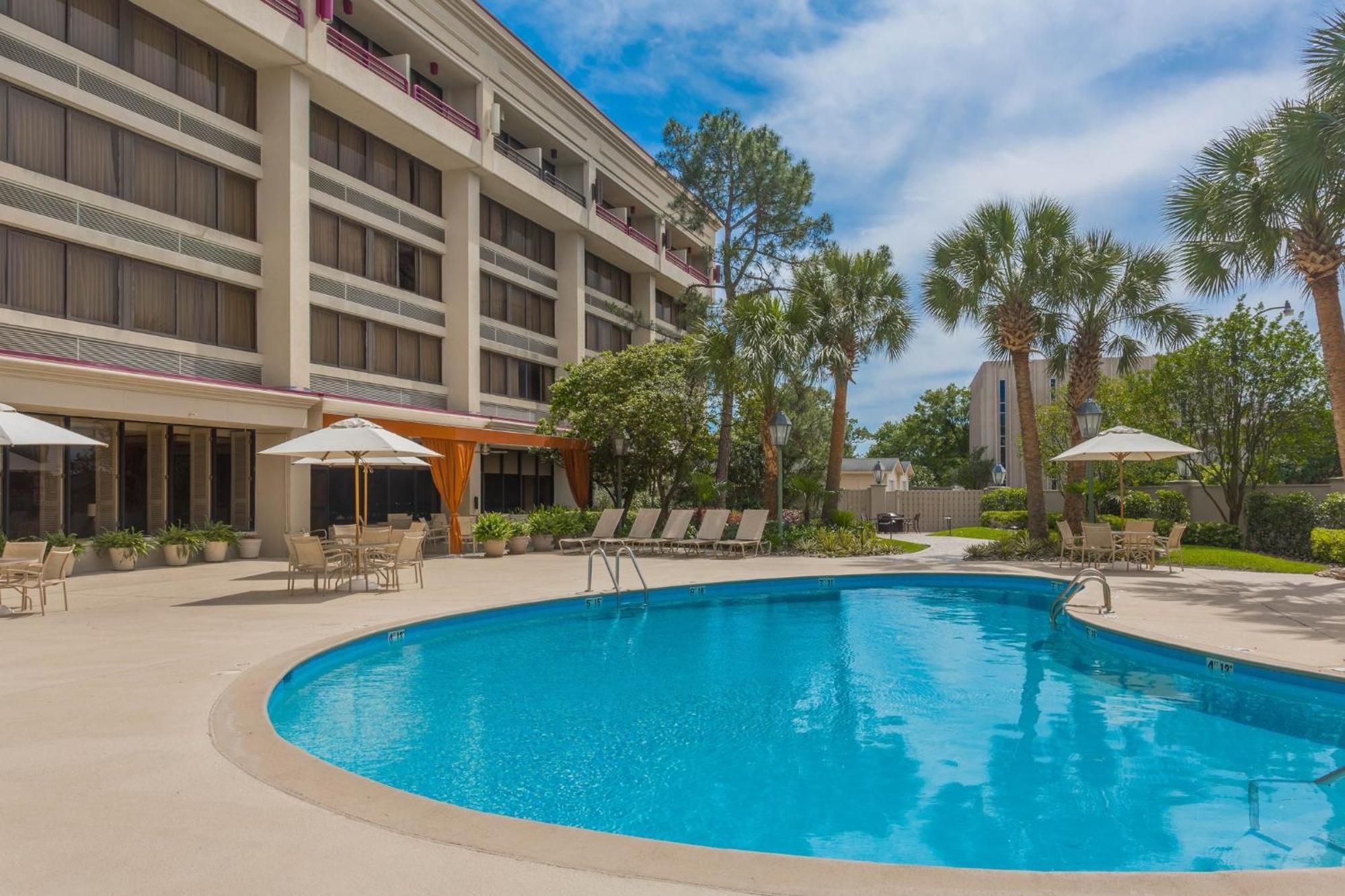 Crowne Plaza Executive Center Baton Rouge By Ihg Hotel Bagian luar foto